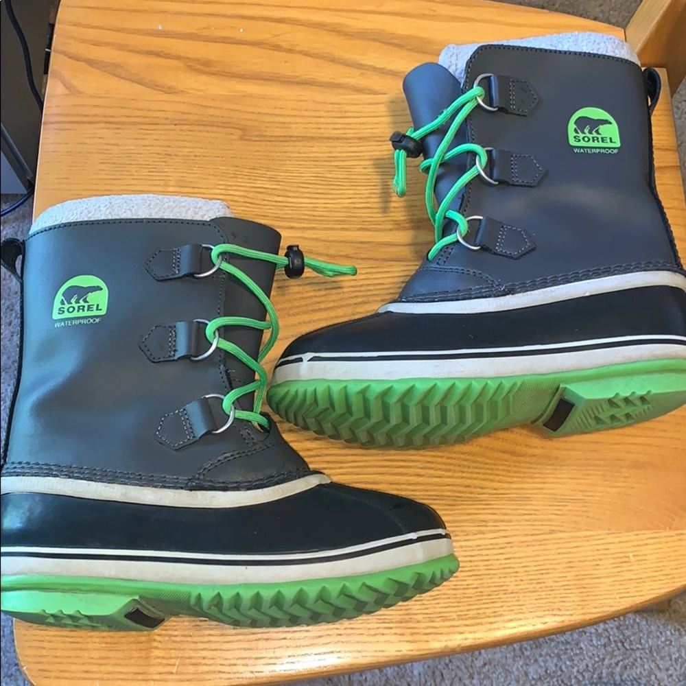 Boy Sorel boots | Size 4 | Great condition